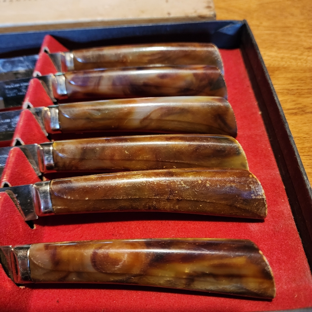 Regent Sheffield English Stainless Steak Knife Set, 6 Knives - Picture 4 of 6